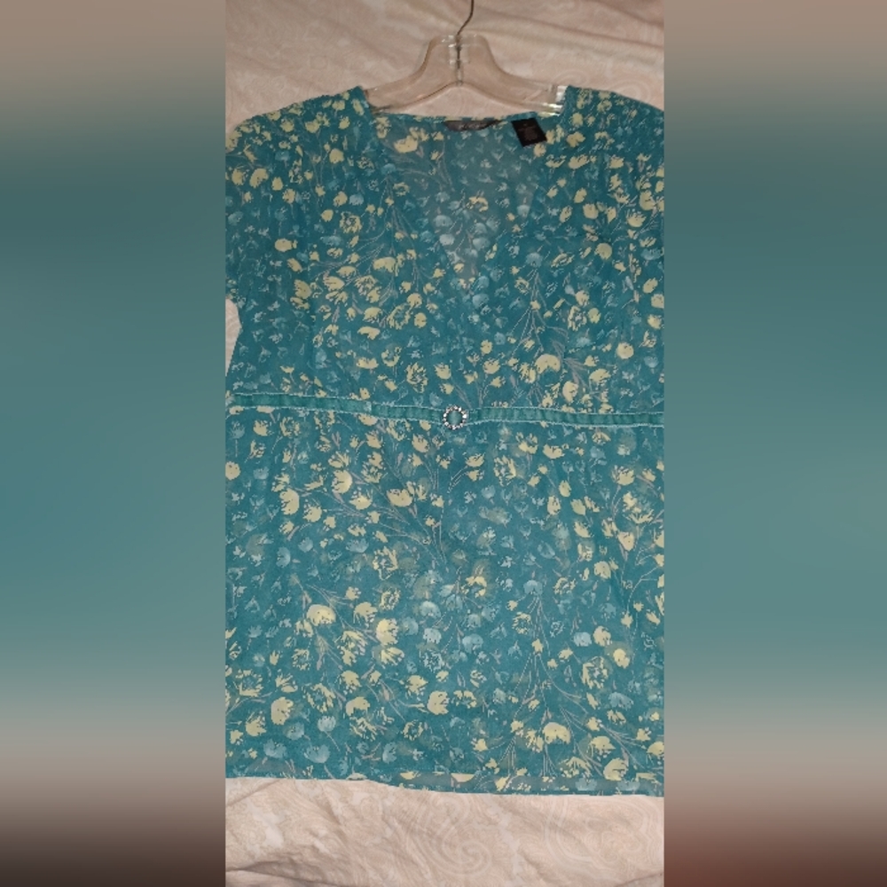 New Liz Claiborne Teal Floral Top